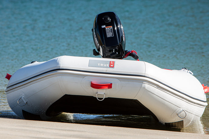 True Kit Navigator - photo showing the catamaran design profile